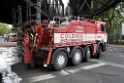 LKW blieb unter Bruecke haengen Koeln Ehrenfeld Innere Kanalstr Hornstr P420